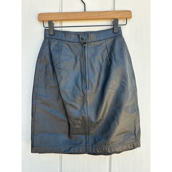 Wilsons Leather Mini Skirt, Black Leather, Back Zipper, Size‎ 6 - Picture 2 of 4
